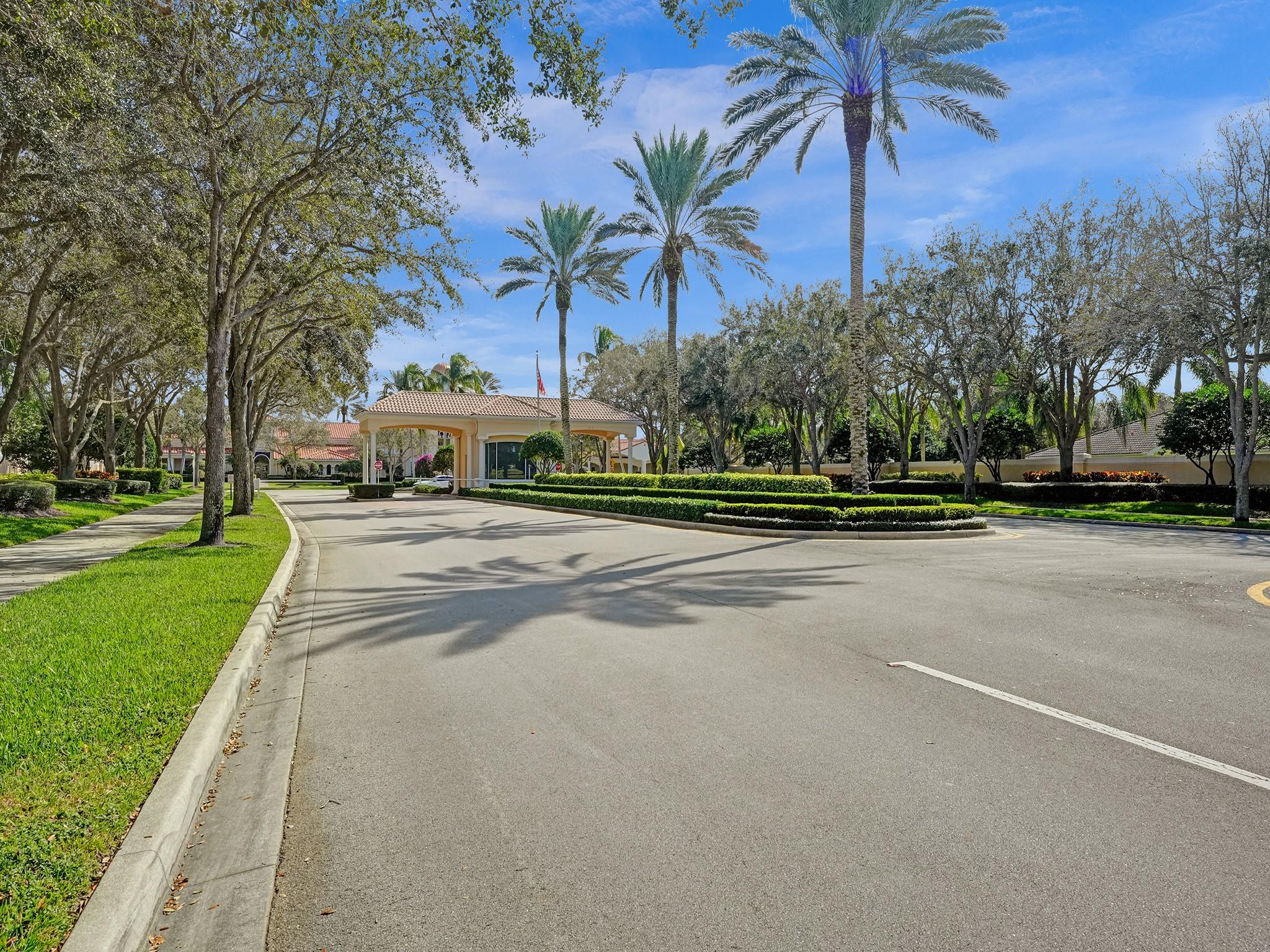 VILLAGEWALK OF WELLINGTON - Residential