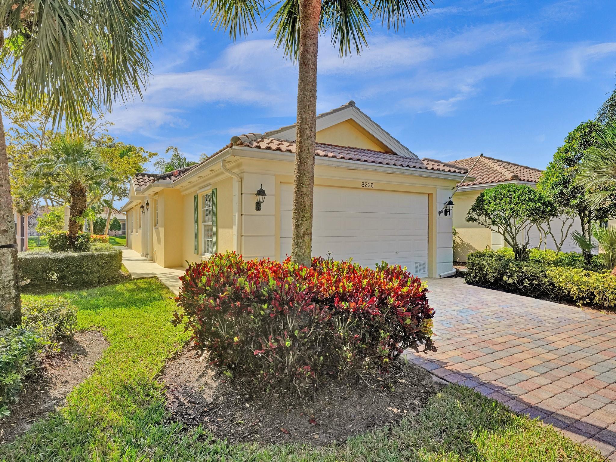 VILLAGEWALK OF WELLINGTON - Residential