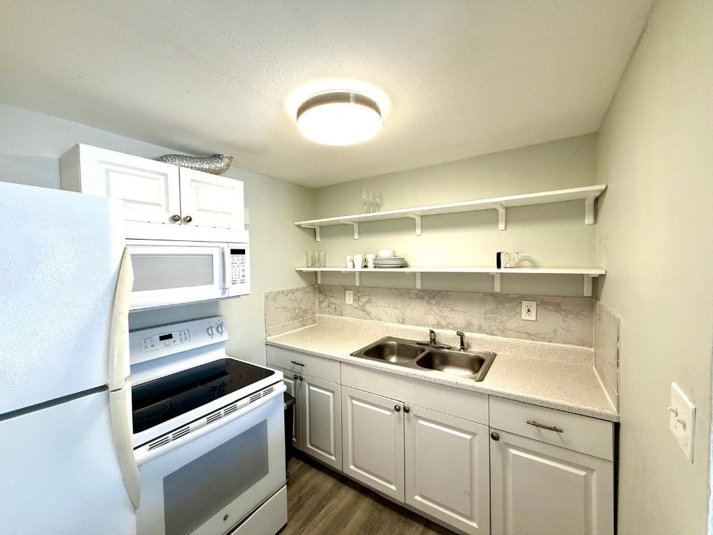 Photo of 820 NE 17th Avenue #7, Fort Lauderdale, FL 33304 (MLS # F10533027)