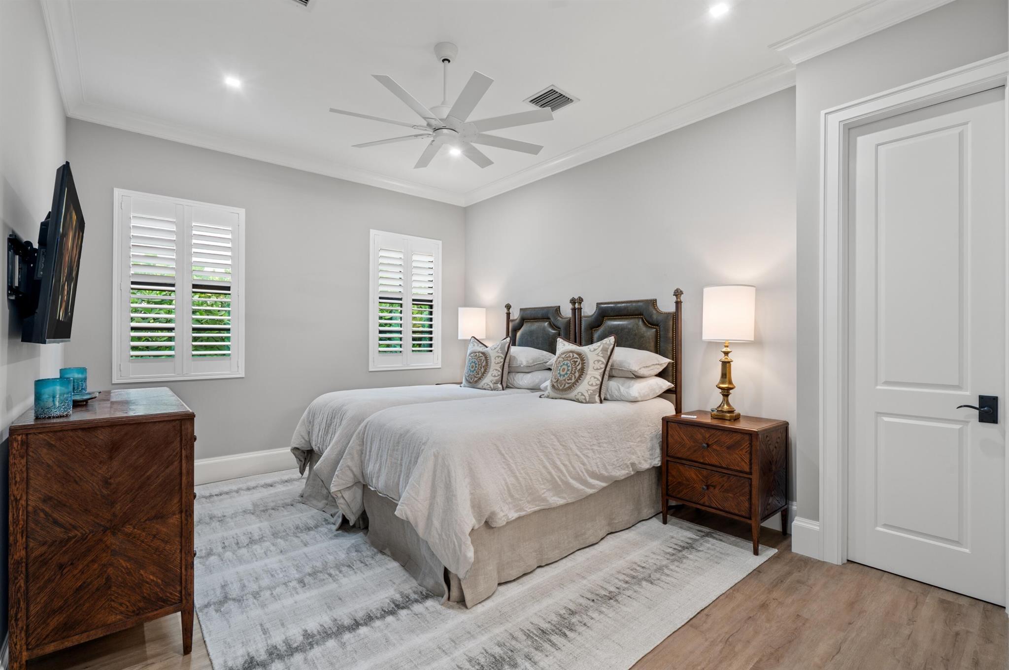 TROPIC ISLE 2ND SEC - Residential