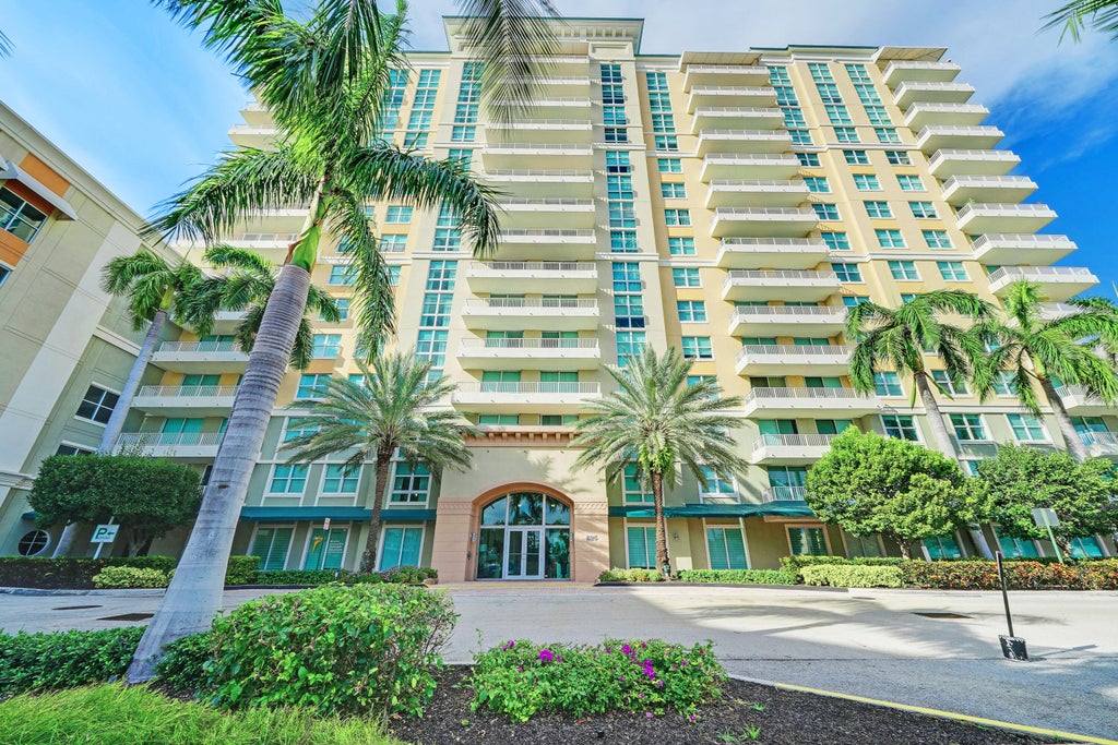 Photo of 625 Casa Loma Boulevard #207, Boynton Beach, FL 33435 (MLS # R11027333)