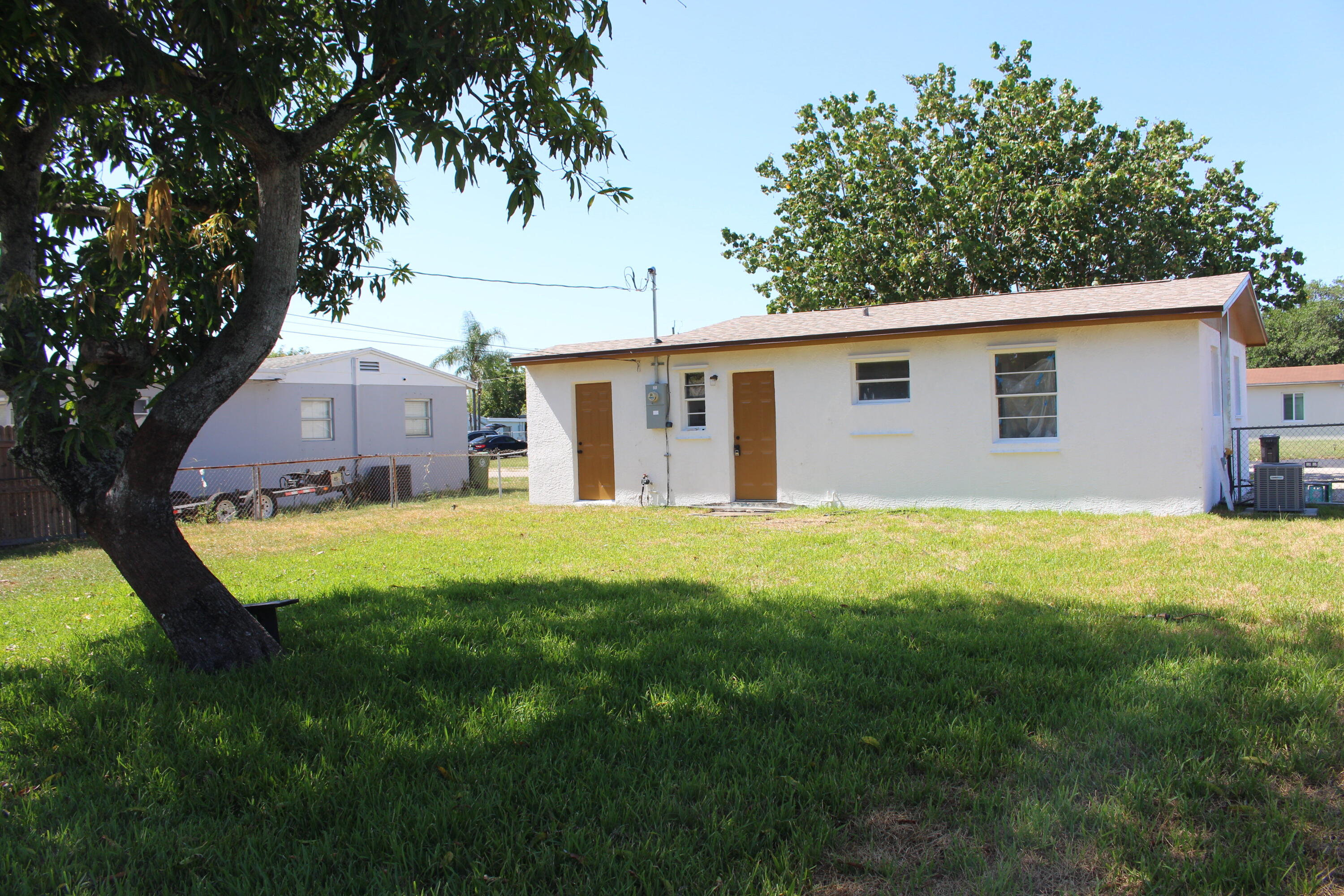 2304 NW 15th Court