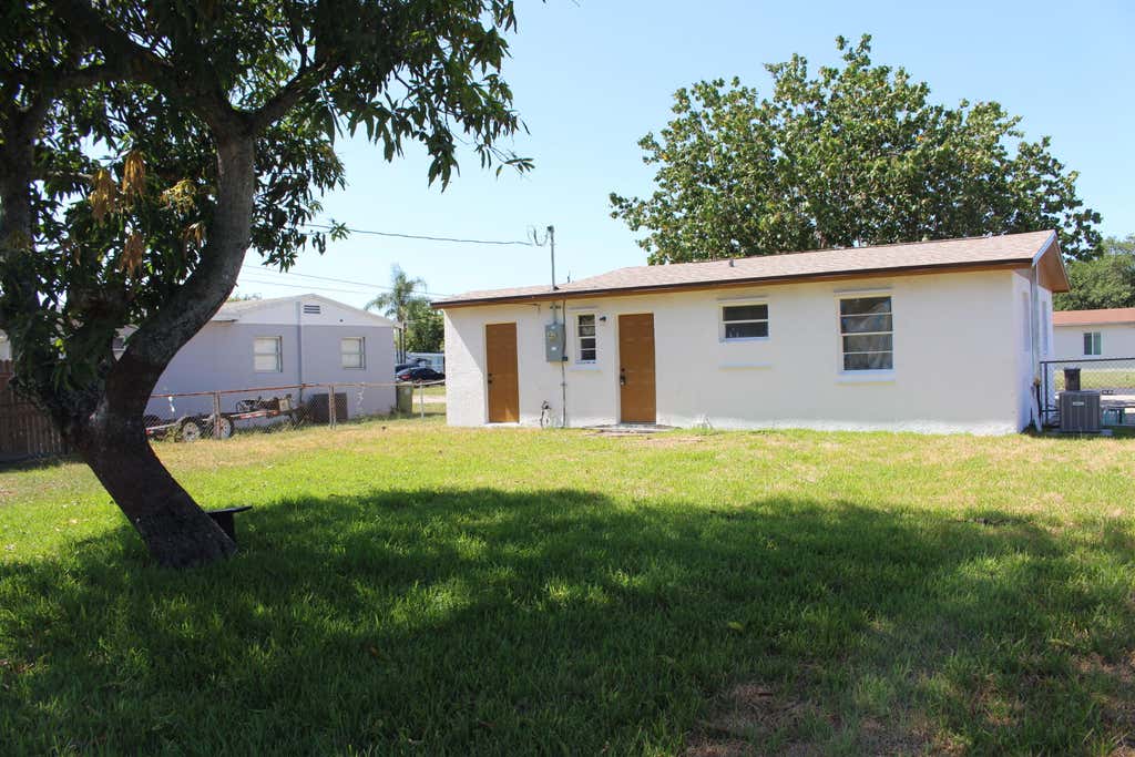 Photo of 2304 NW 15TH Court, Fort Lauderdale, FL 33311 (MLS # B26065818)