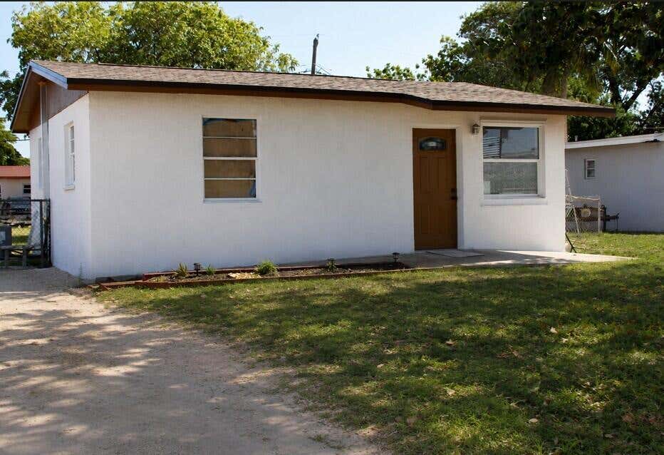 Photo of 2304 NW 15TH Court, Fort Lauderdale, FL 33311 (MLS # B26065818)