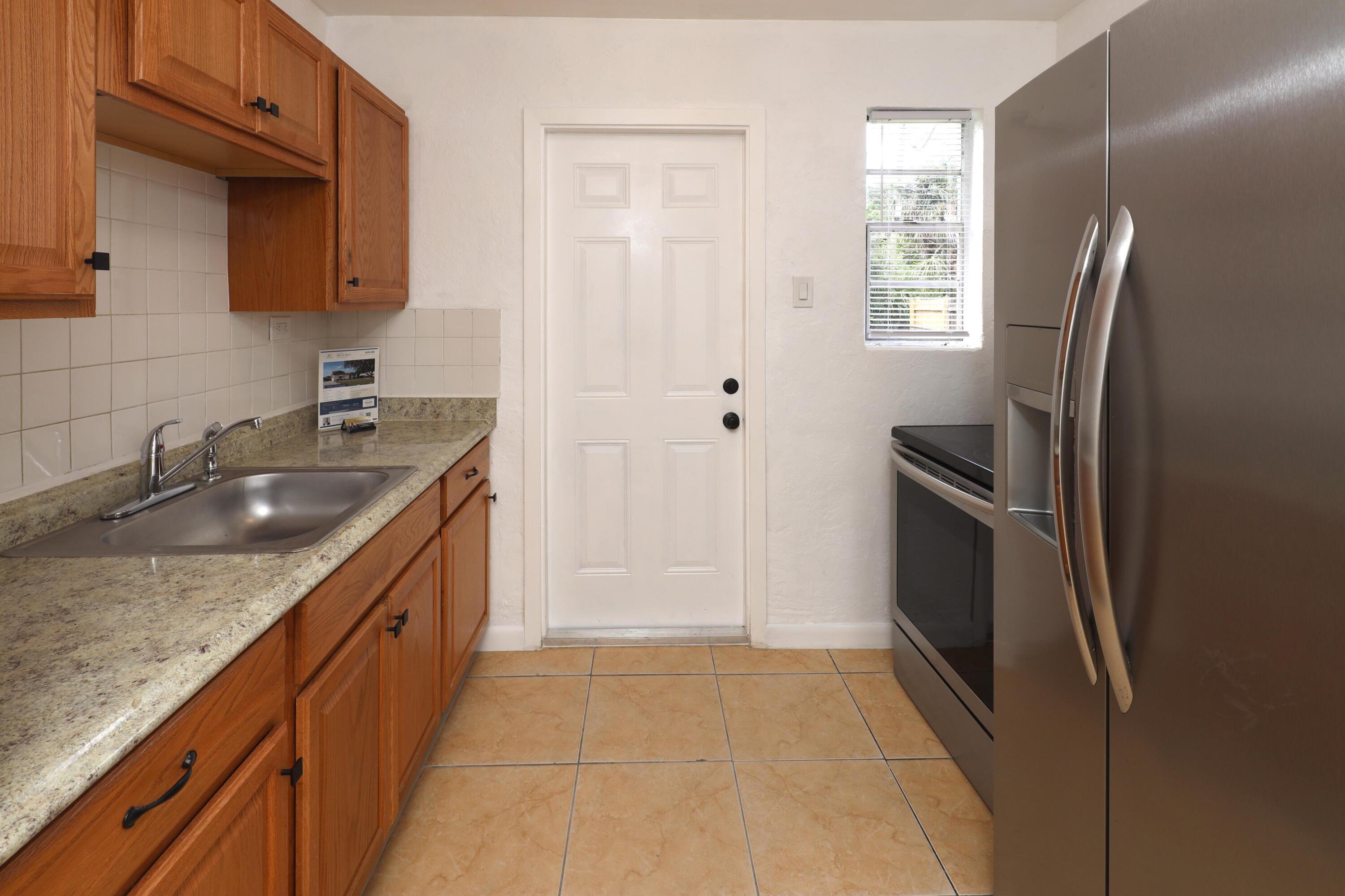 2304 NW 15th Court