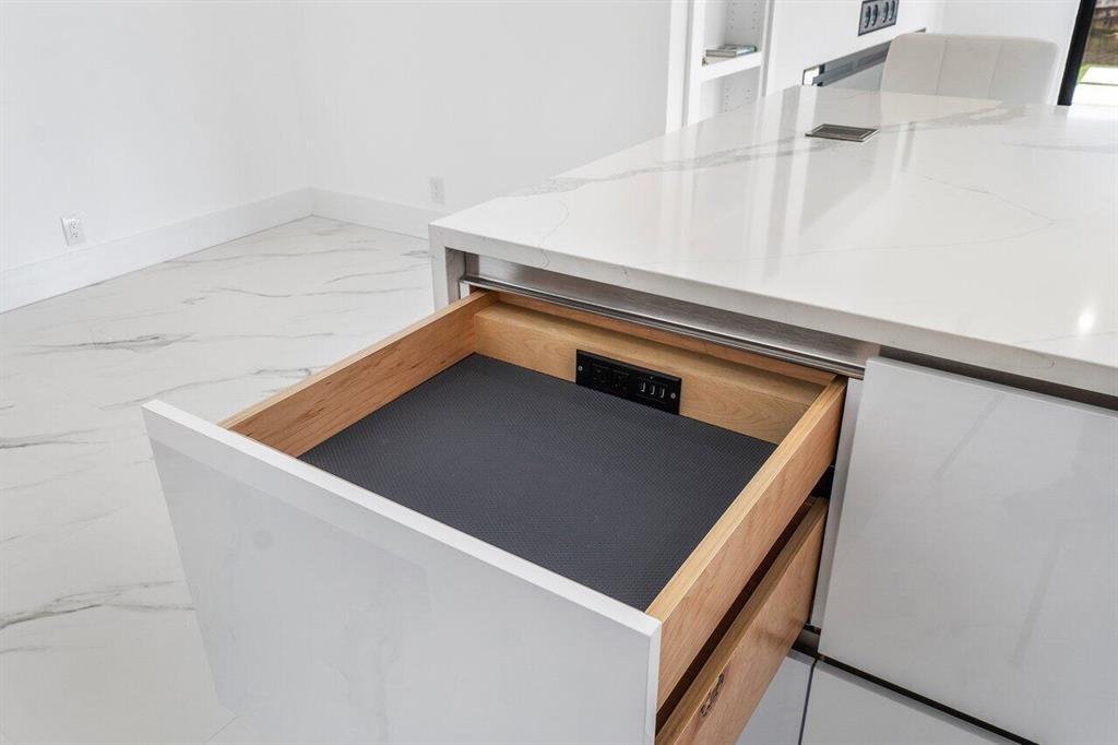 TROPIC ISLE 4TH SEC - Residential