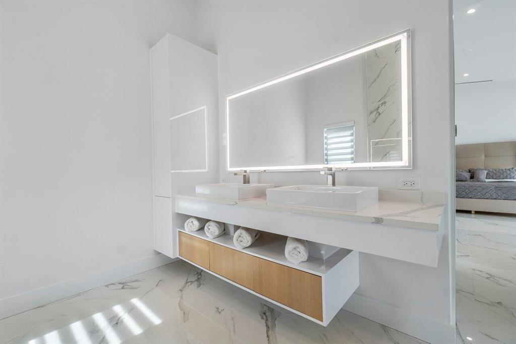 TROPIC ISLE 4TH SEC - Residential