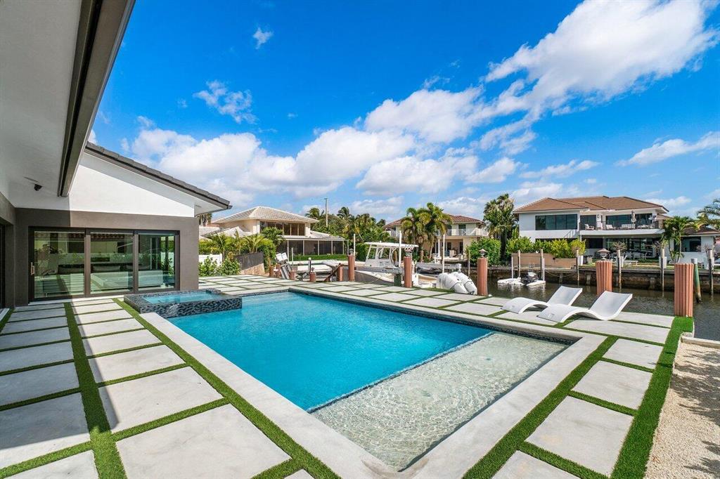 TROPIC ISLE 4TH SEC - Residential