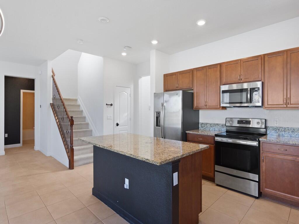 VERONA TRACE SUB & THE VILLAS AT VERONA TRACE - Residential Lease