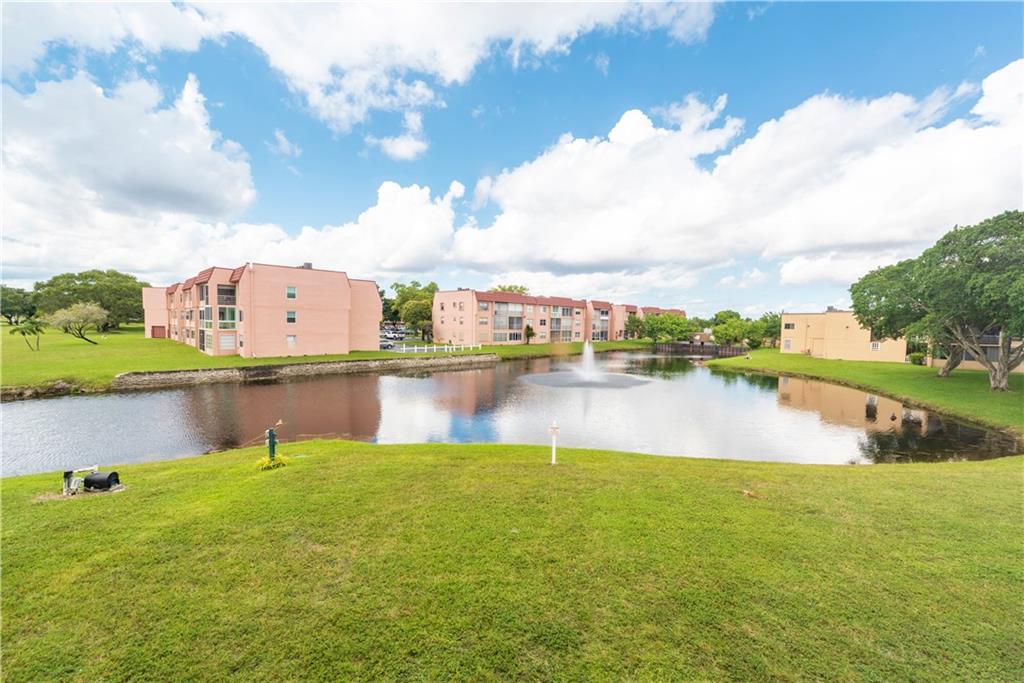 Sunrise Lakes Phase III - Residential