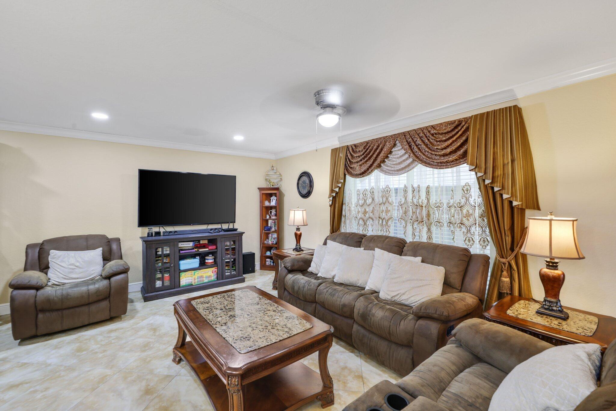 WATERWAYS TAHERI - Residential