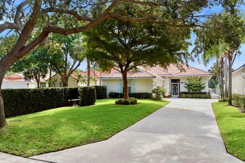 Photo of 452 Kelsey Park Drive, Palm Beach Gardens, FL 33410 (MLS # B26040639)