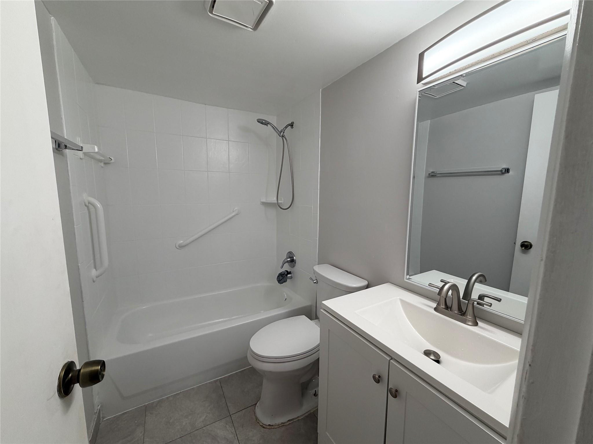 Ramblewood East Condo - Residential Lease