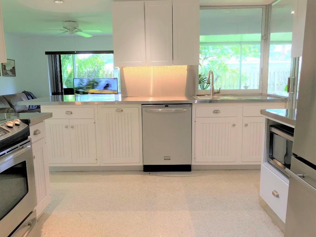 Photo of 1083 SW 4th Street, Boca Raton, FL 33486 (MLS # R11055542)