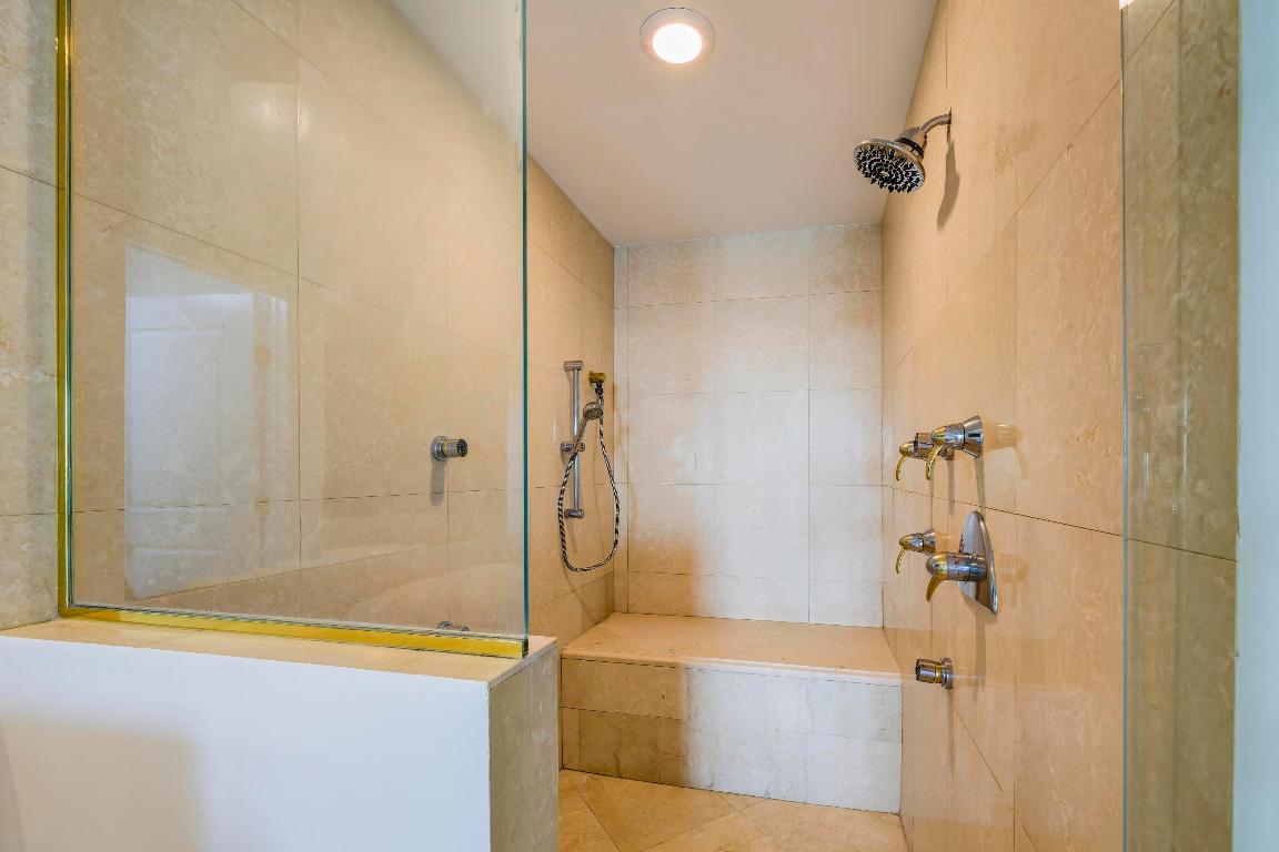 OCEAN GRANDE BEACH & MARINA - Residential