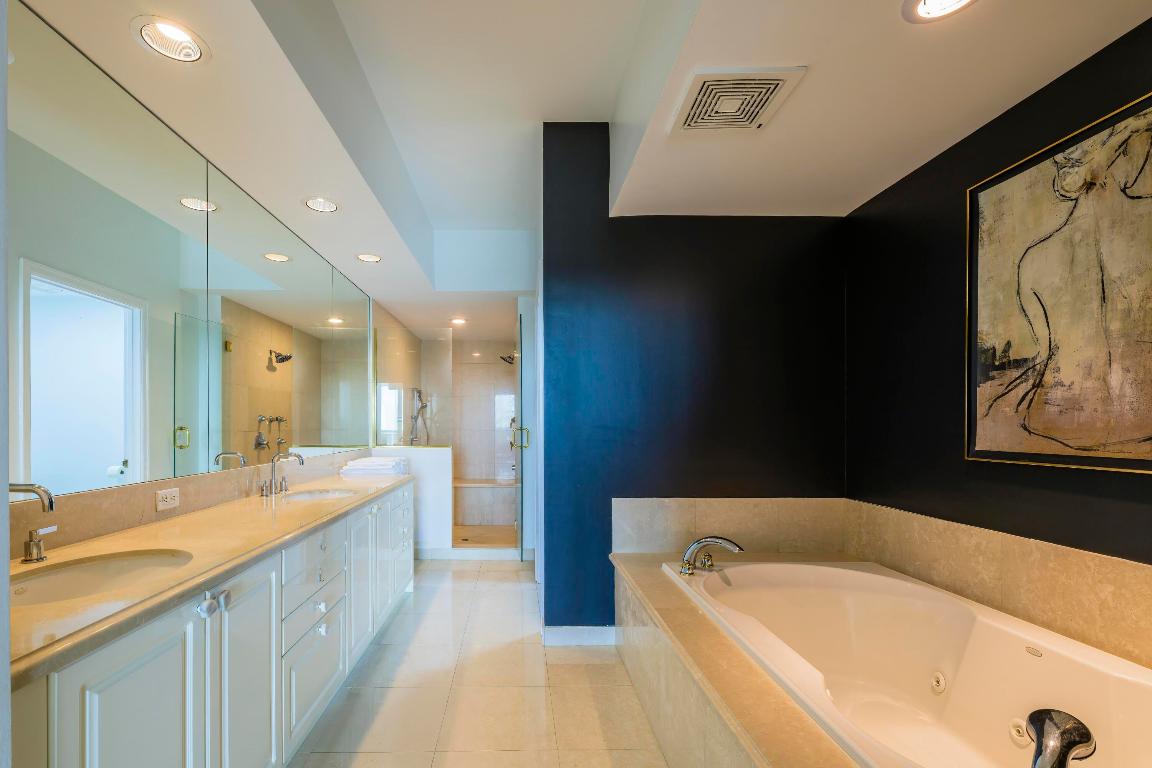 OCEAN GRANDE BEACH & MARINA - Residential