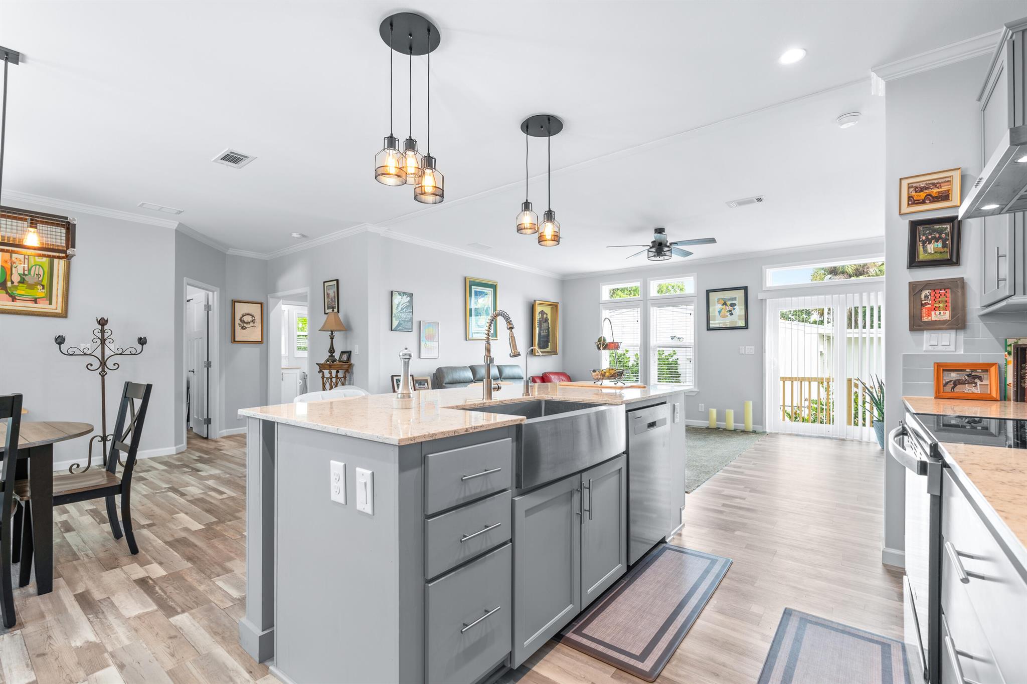 View photos, virtual tours, details... 1757 12th Court N