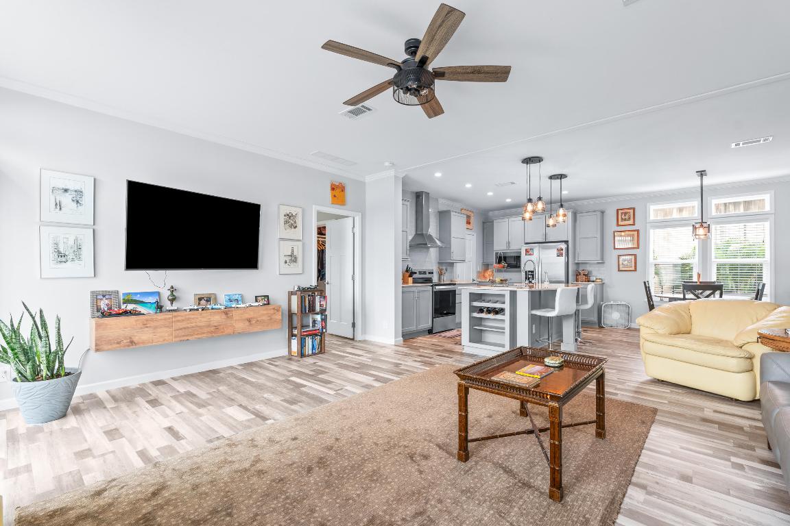 CRESTRIDGE HEIGHTS - Residential