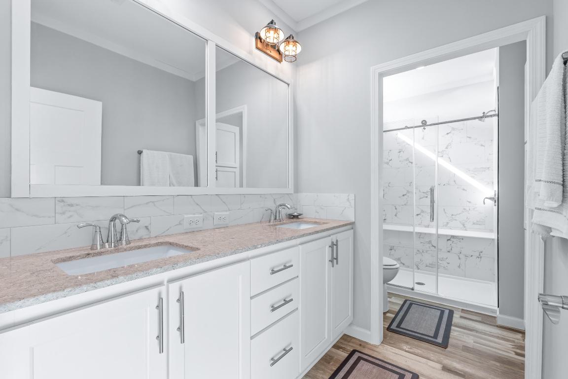 CRESTRIDGE HEIGHTS - Residential