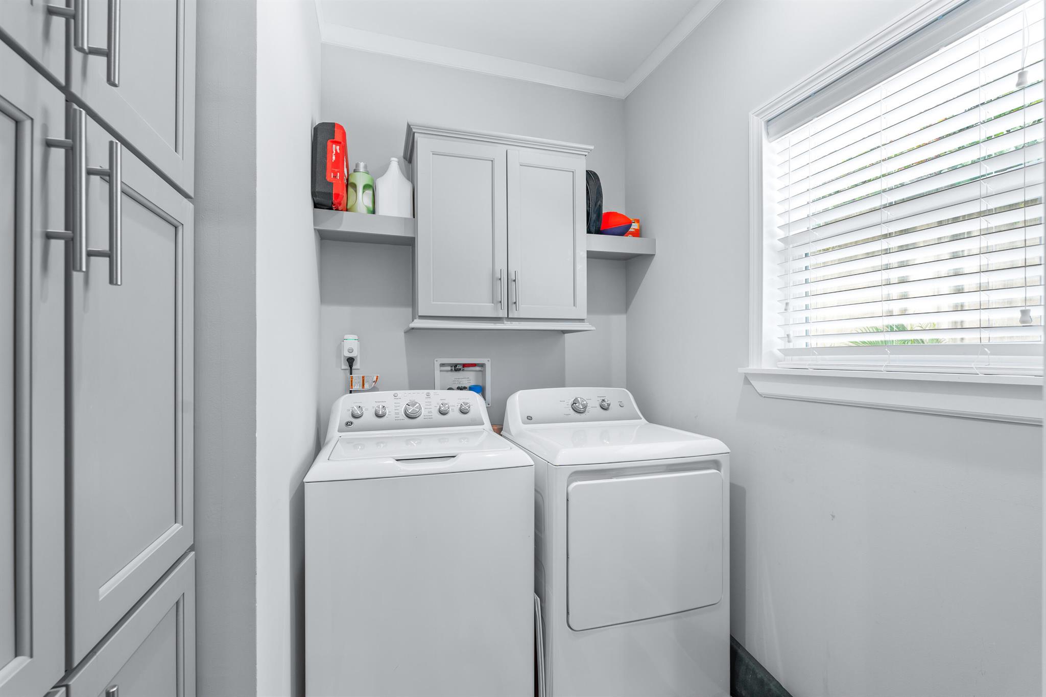 CRESTRIDGE HEIGHTS - Residential