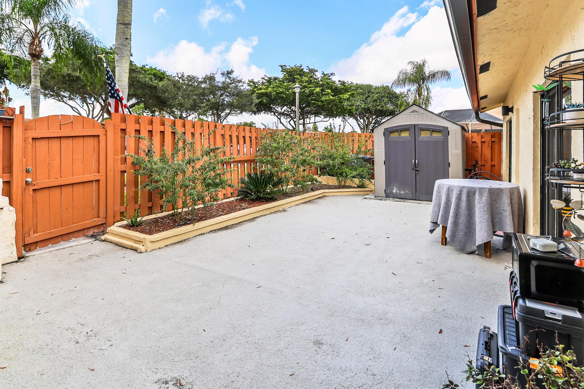 SUMMIT PINES UNIT 1 - Residential