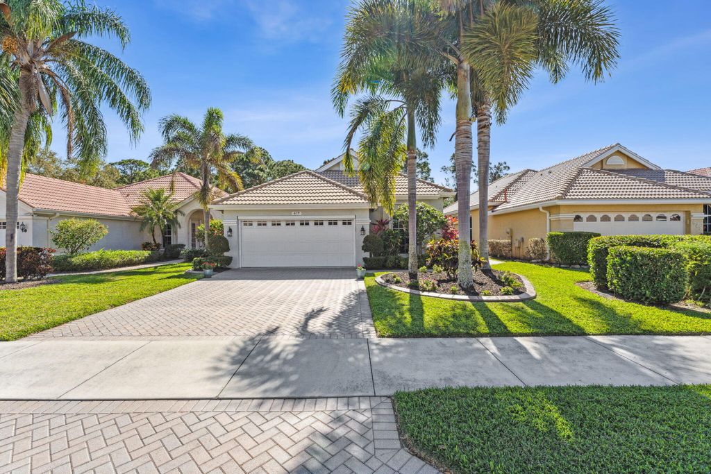 Photo of 619 SW St Thomas Cove, Port Saint Lucie, FL 34986 (MLS # R10964340)