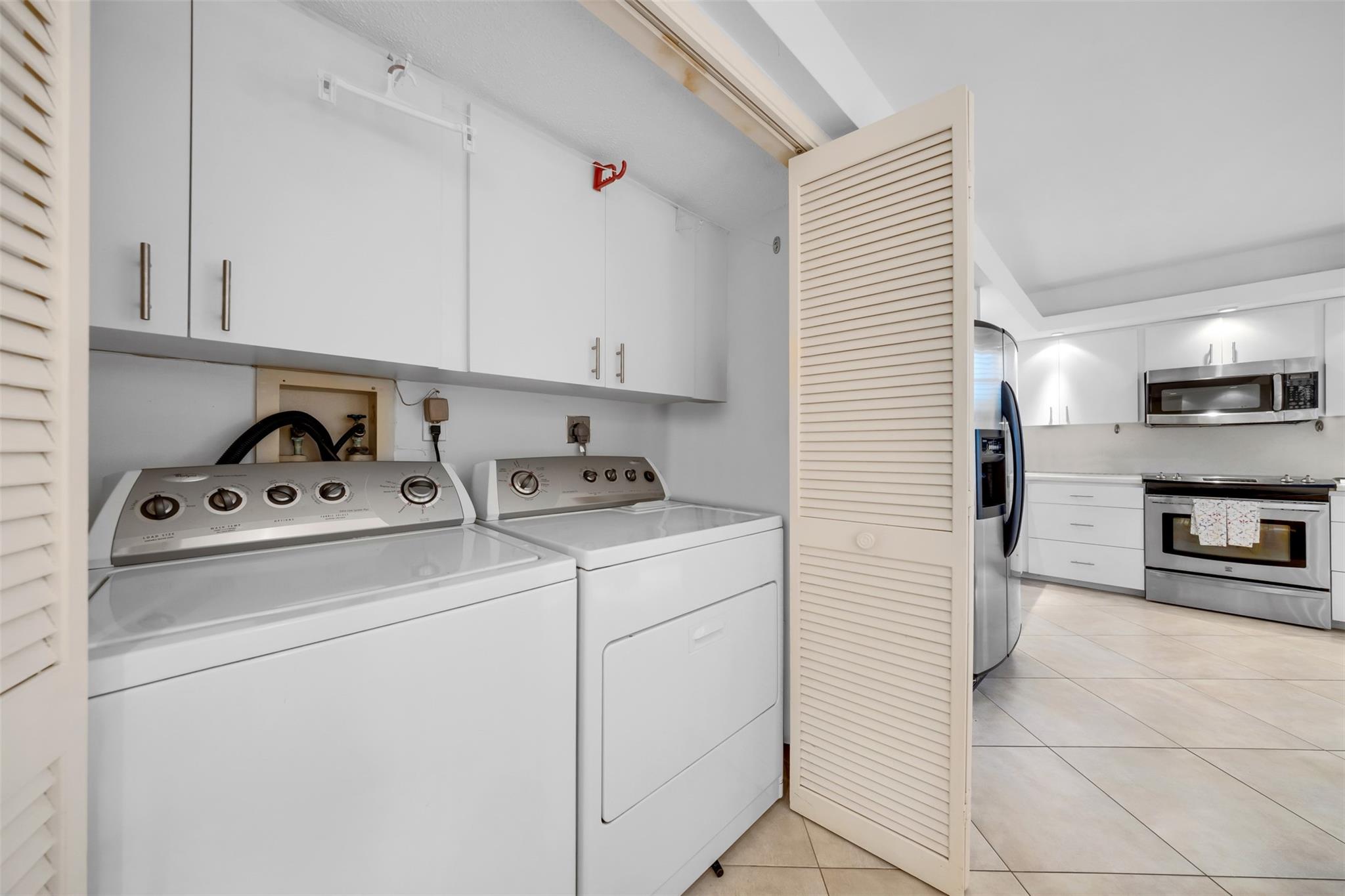 4221 W Palm Aire Dr 103
