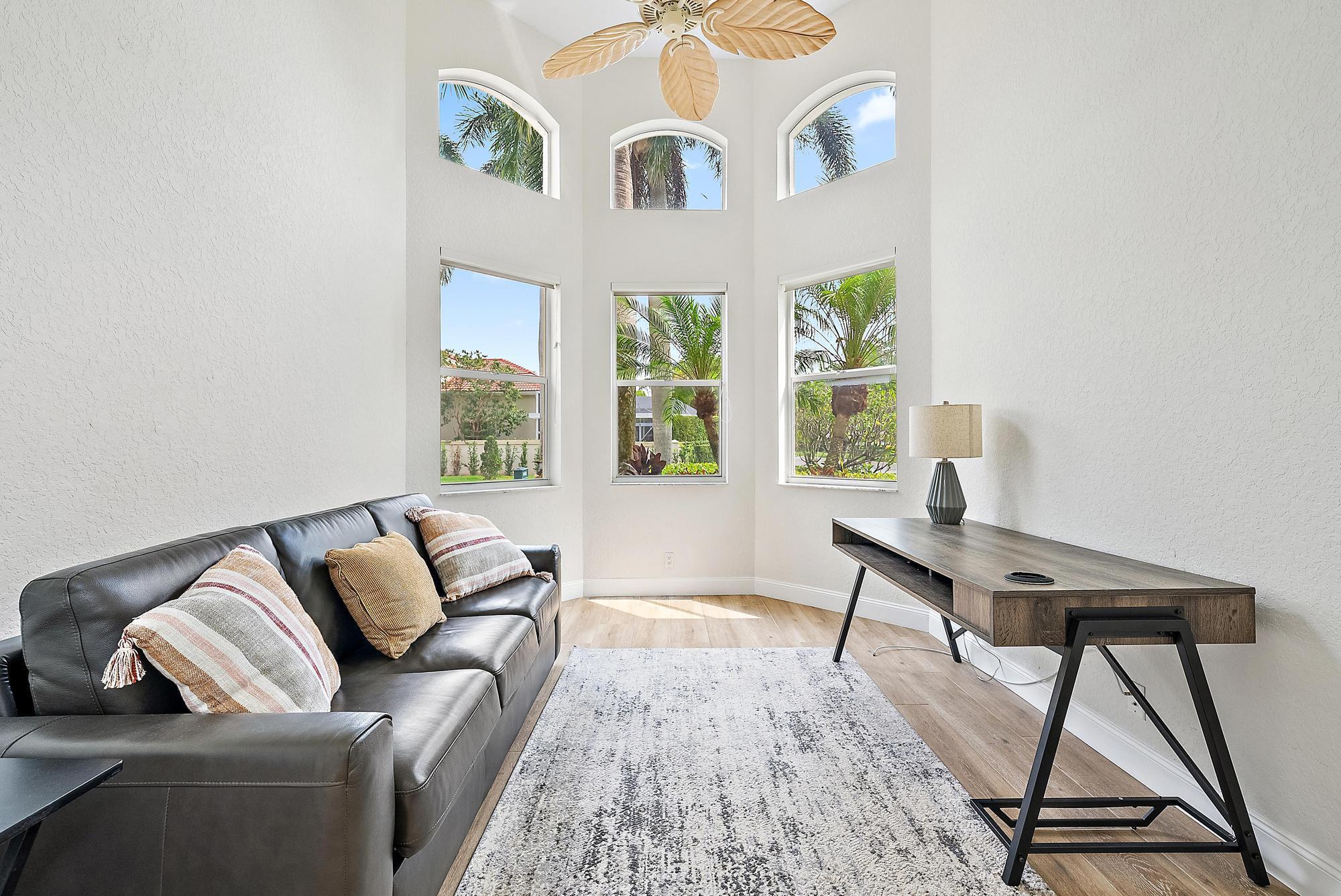 IBIS GOLF AND COUNTRY CLU - Residential Lease