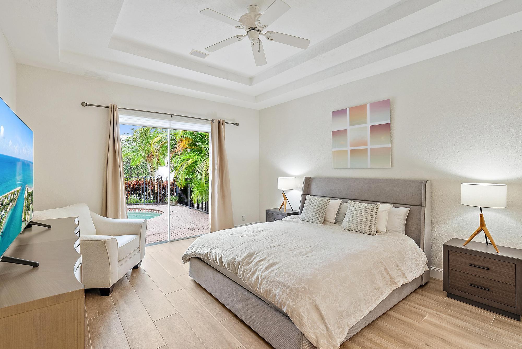 IBIS GOLF AND COUNTRY CLU - Residential Lease