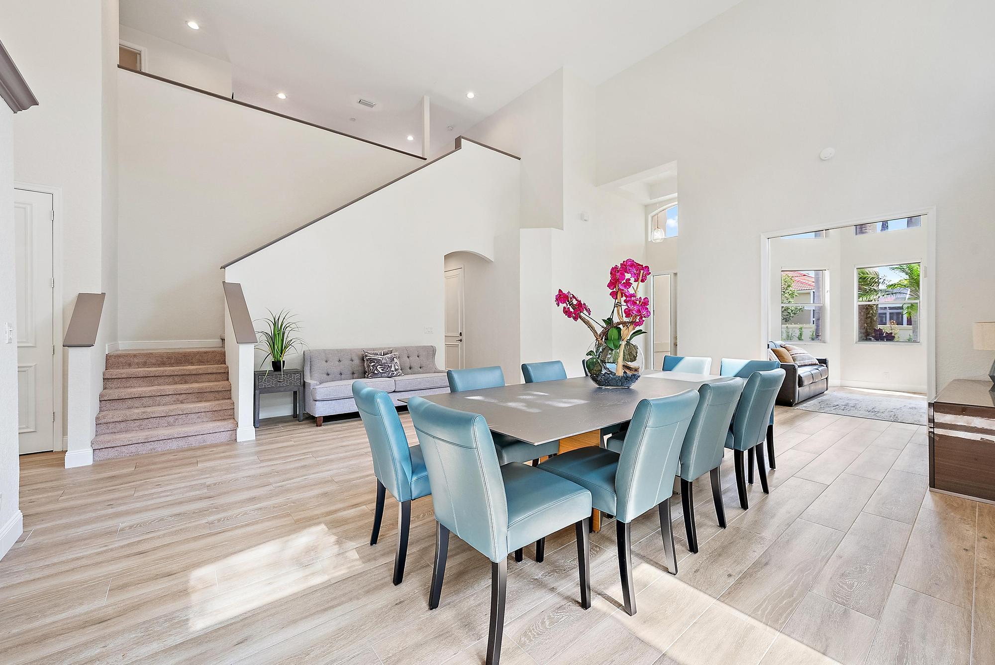 IBIS GOLF AND COUNTRY CLU - Residential Lease
