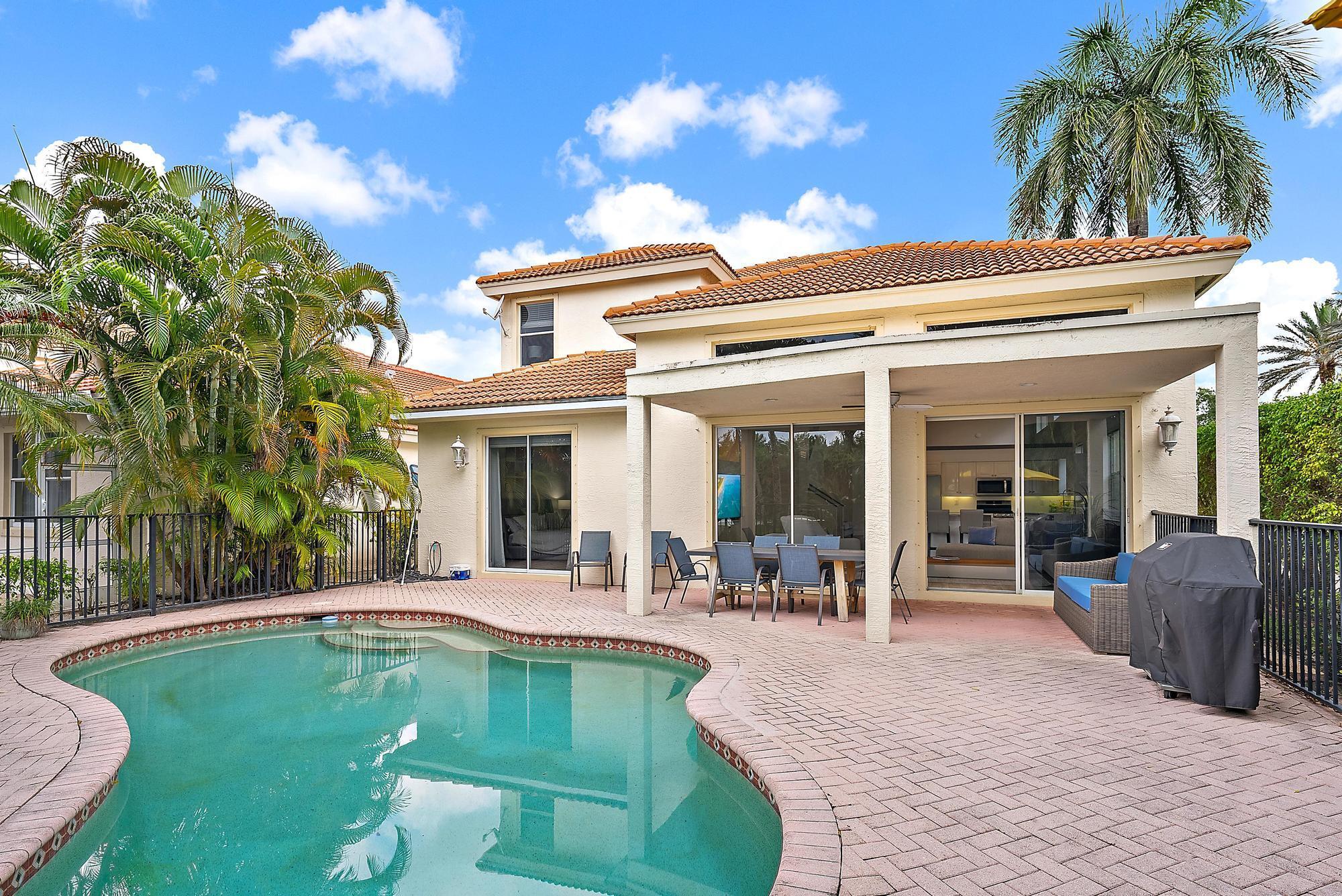 IBIS GOLF AND COUNTRY CLU - Residential Lease