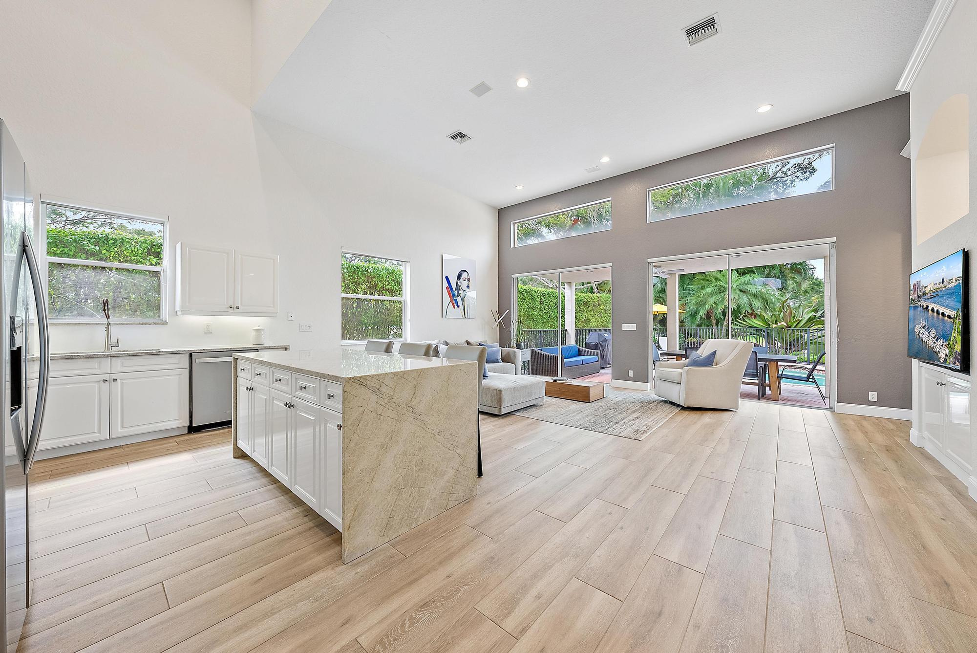 IBIS GOLF AND COUNTRY CLU - Residential Lease