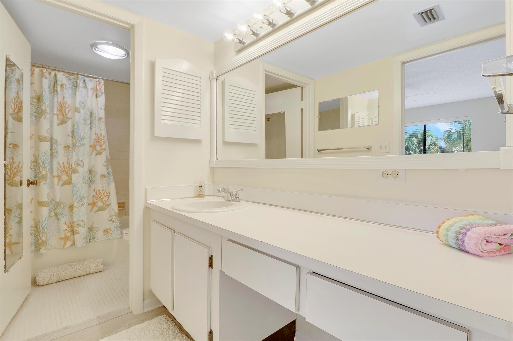 River Club Condo - Residential Lease
