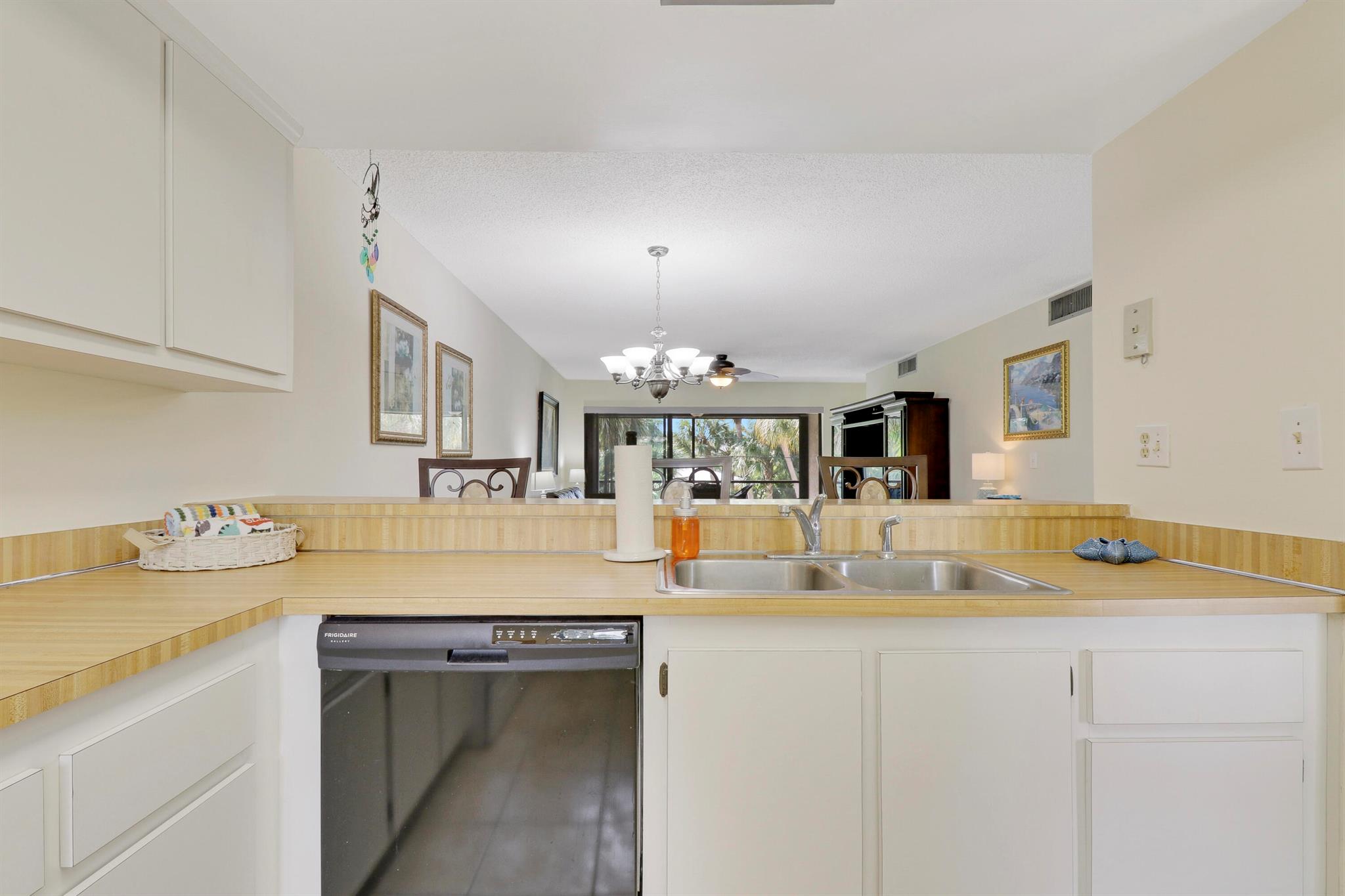 River Club Condo - Residential Lease