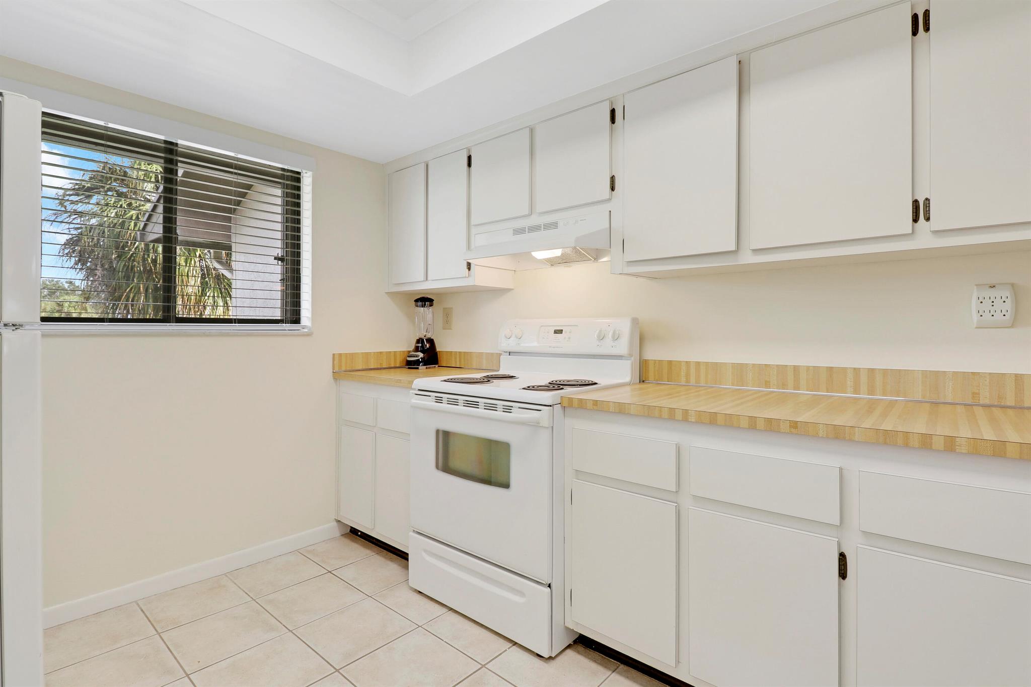 River Club Condo - Residential Lease