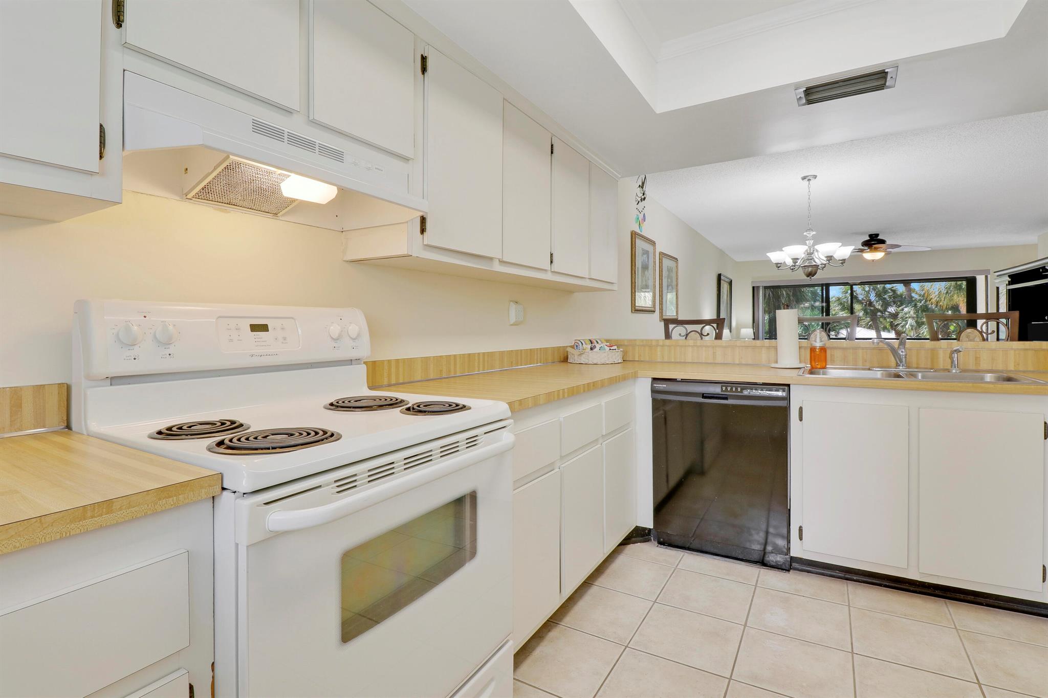 River Club Condo - Residential Lease