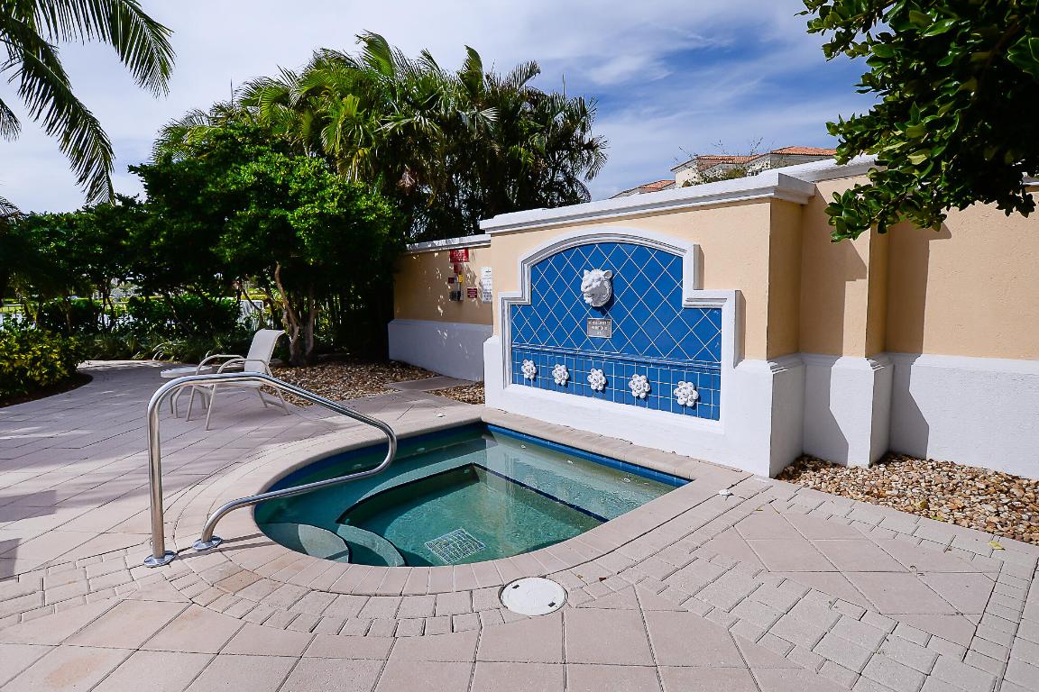 HARBOUR ISLE AT HUTCHINSON ISLAND WEST, A CONDOMIN - Residential