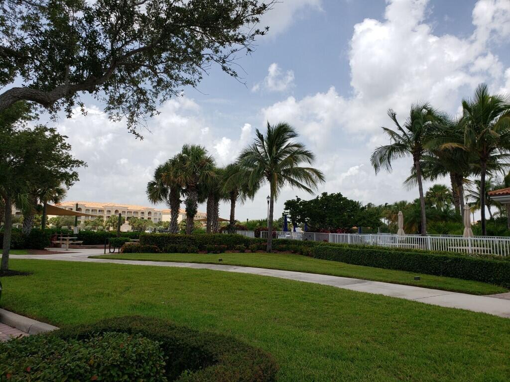 HARBOUR ISLE AT HUTCHINSON ISLAND WEST, A CONDOMIN - Residential