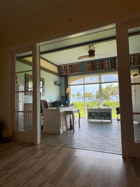 HARBOUR ISLE AT HUTCHINSON ISLAND WEST, A CONDOMIN - Residential