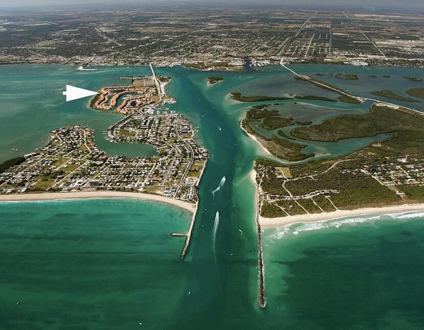 HARBOUR ISLE AT HUTCHINSON ISLAND WEST, A CONDOMIN - Residential