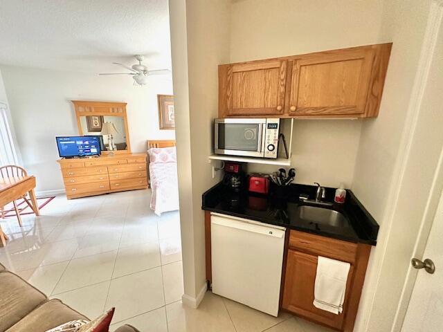 Castle Pines Condominium - Residential Lease