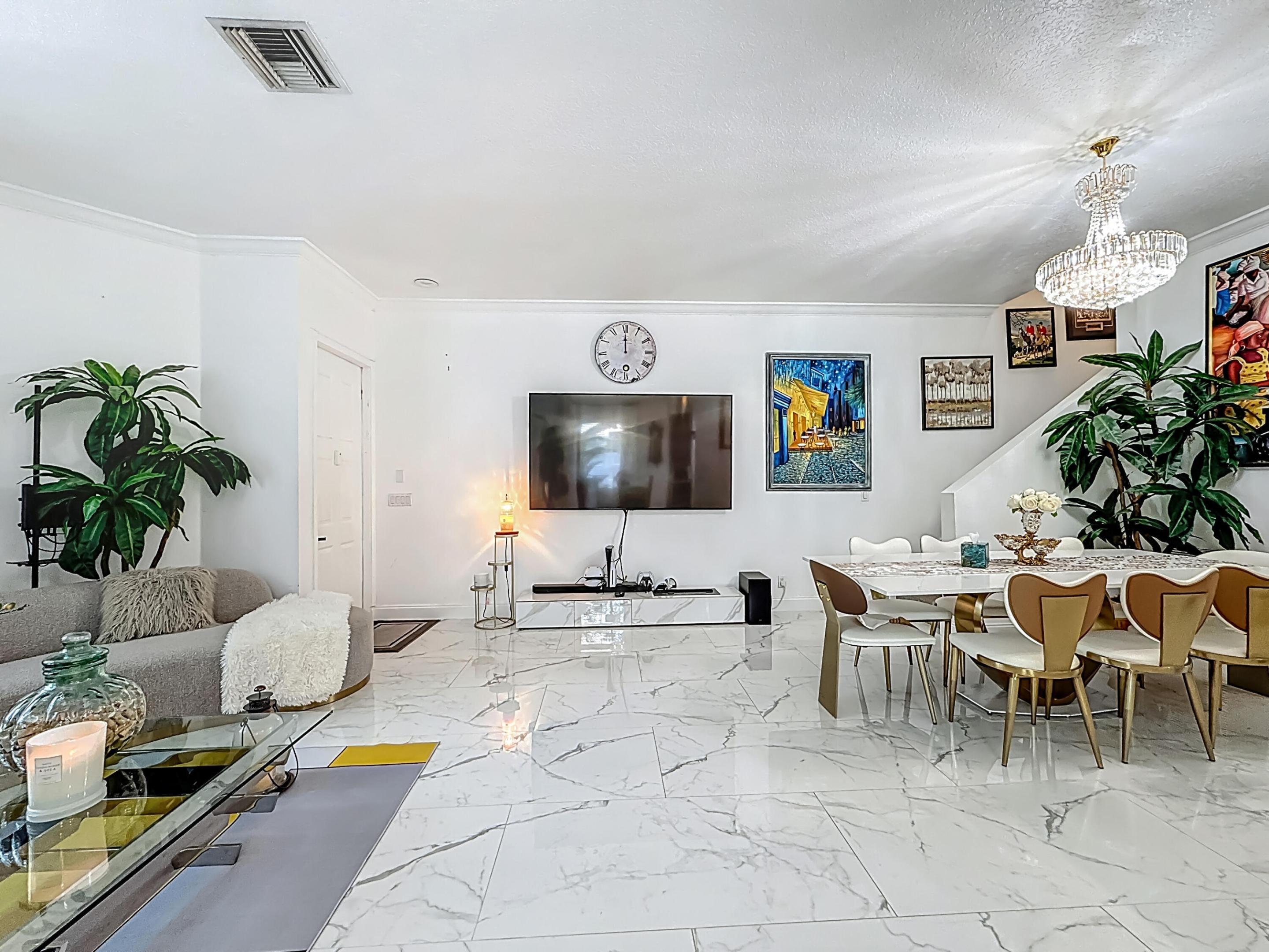 BOYNTON GARDENS - Residential