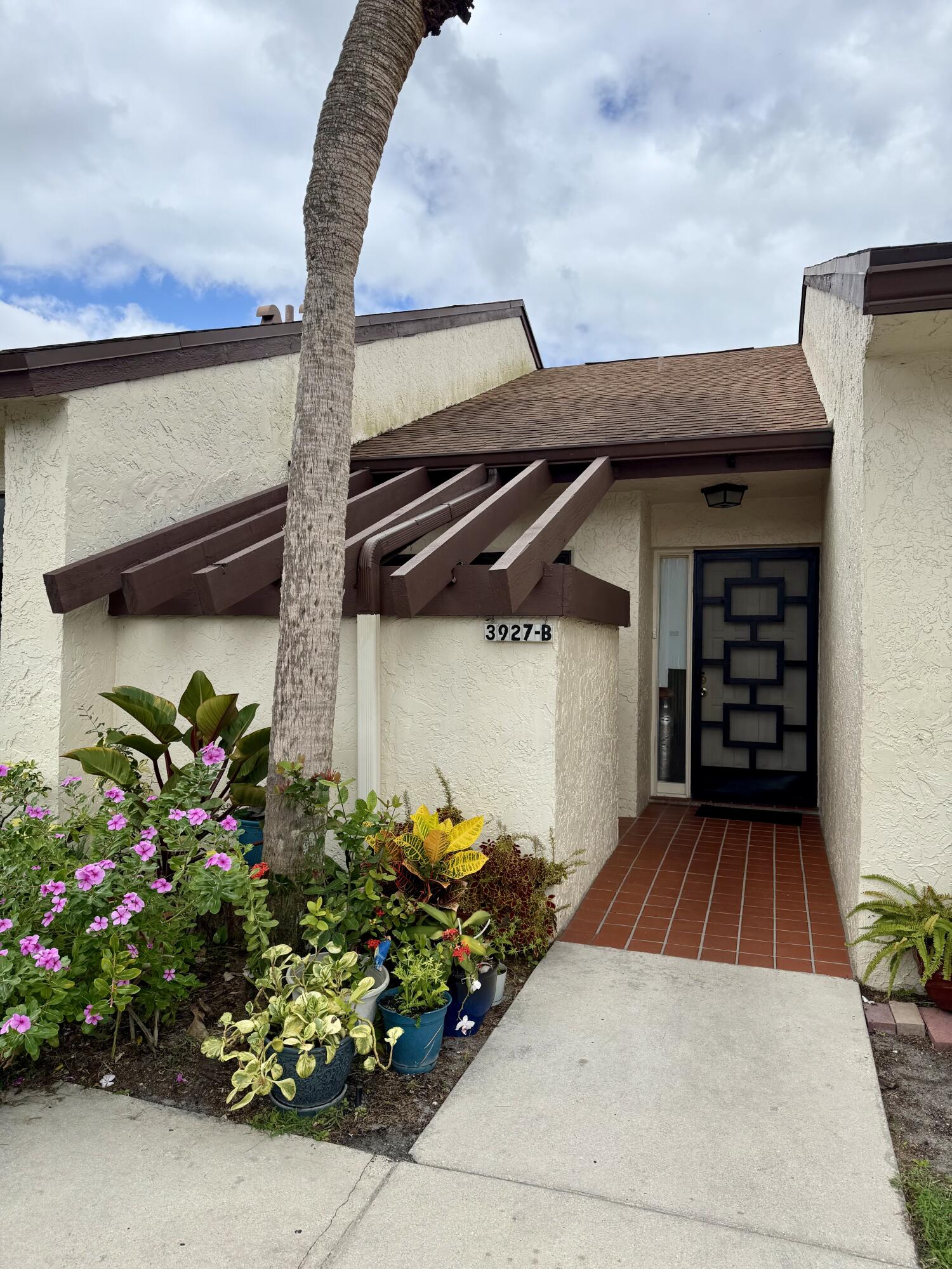 3927 Vine Tree Trail B
