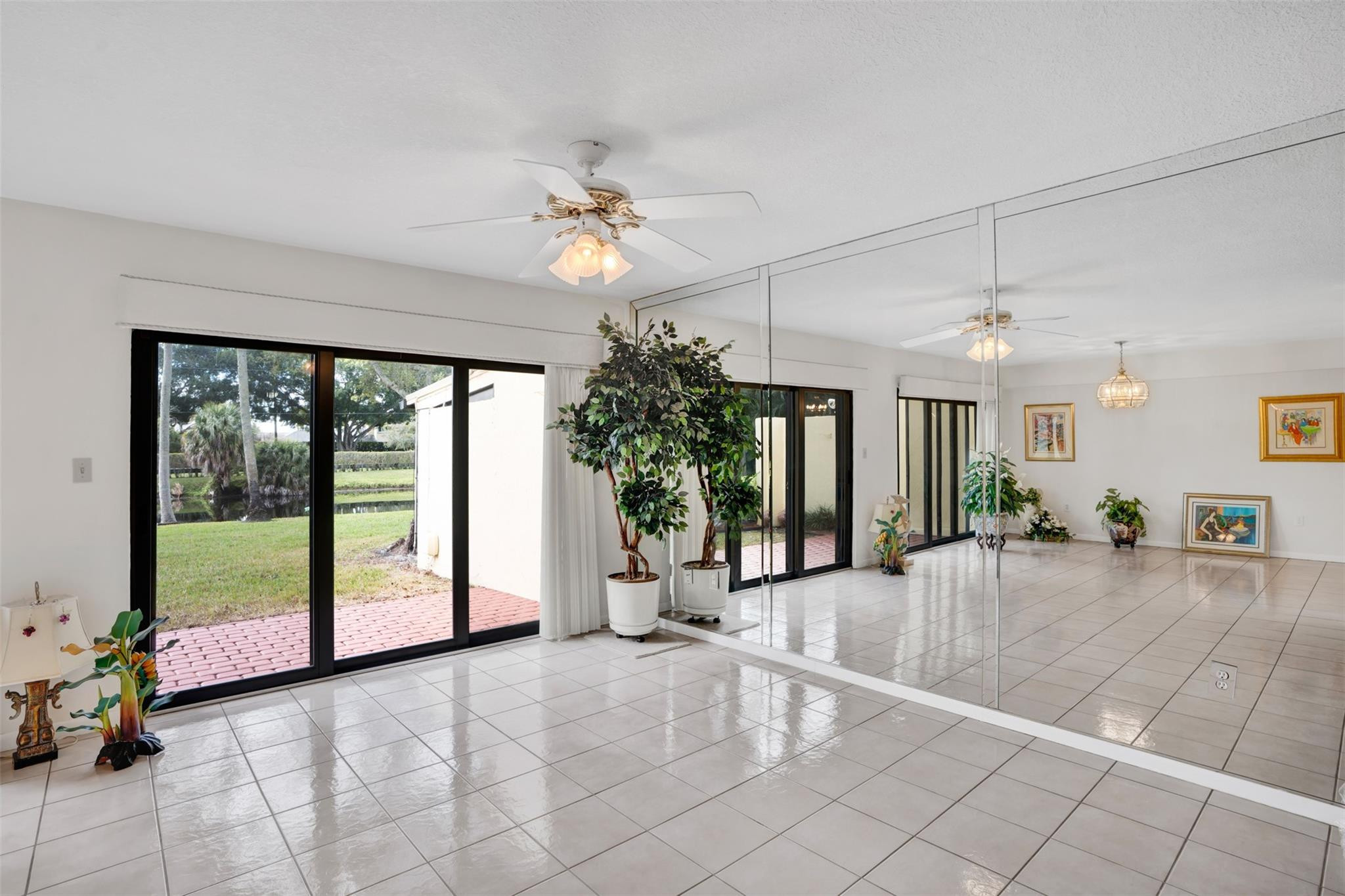 ALHAMBRA CIRCLE - Residential