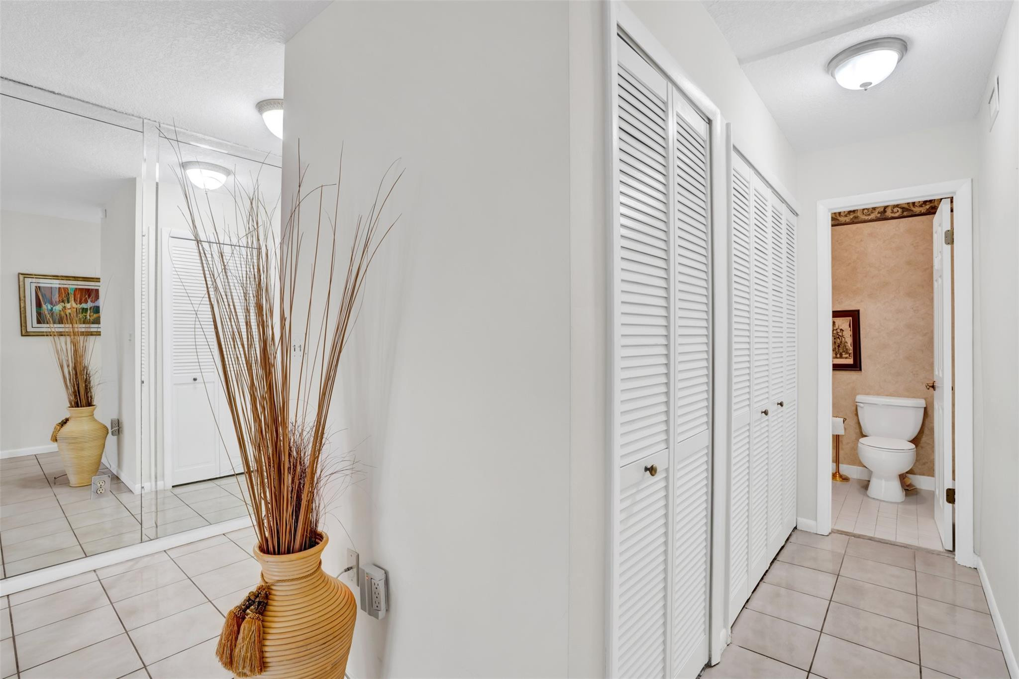 ALHAMBRA CIRCLE - Residential