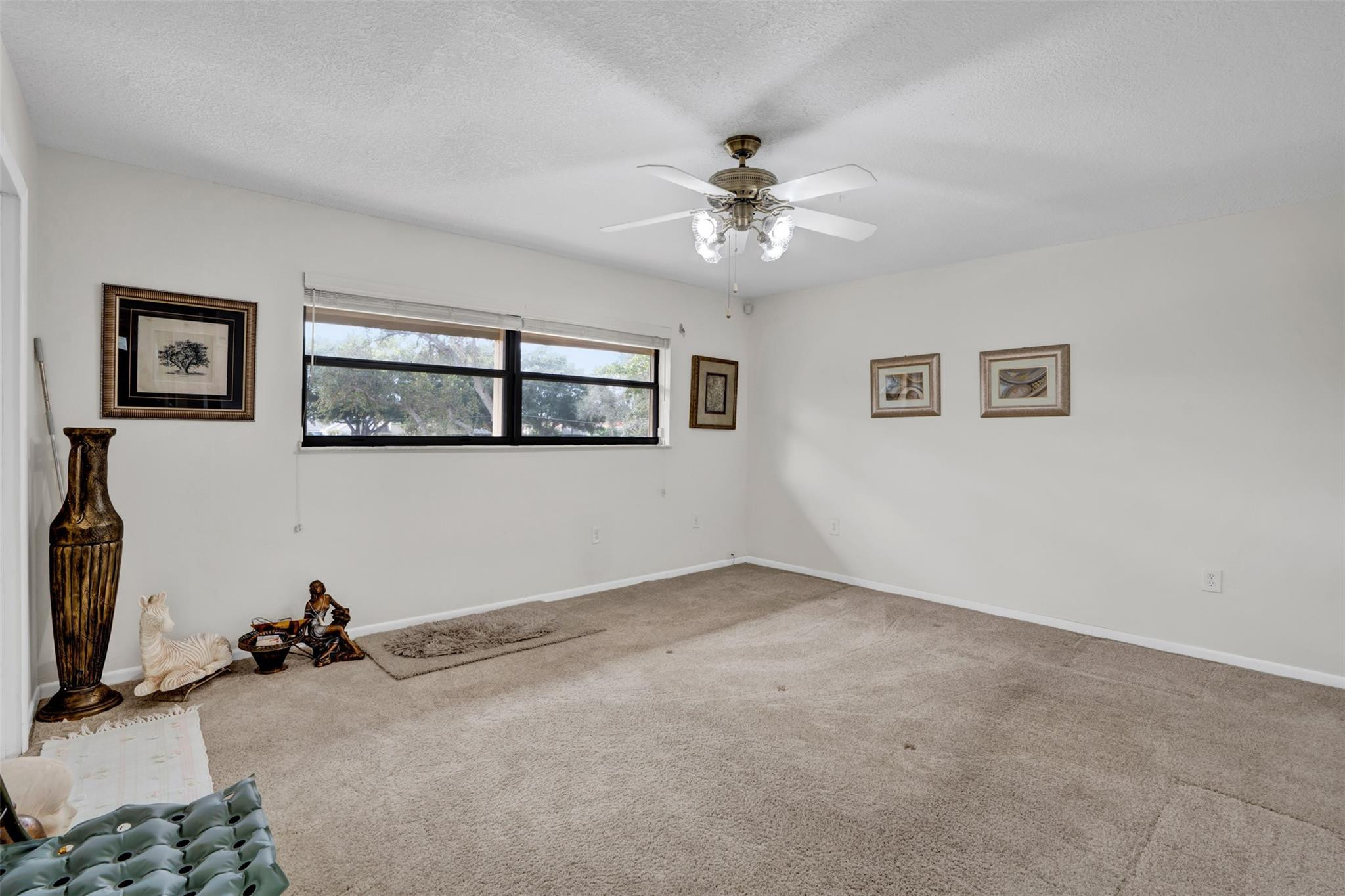 ALHAMBRA CIRCLE - Residential