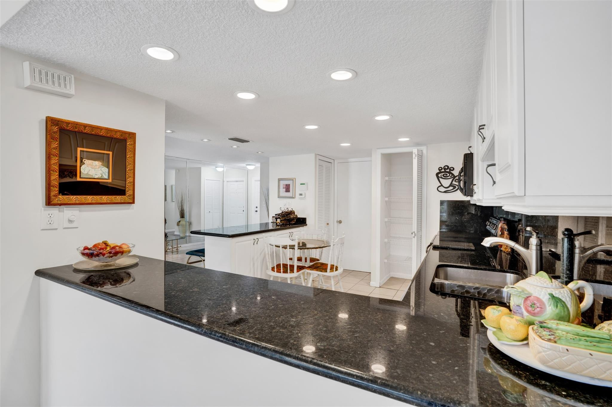 ALHAMBRA CIRCLE - Residential