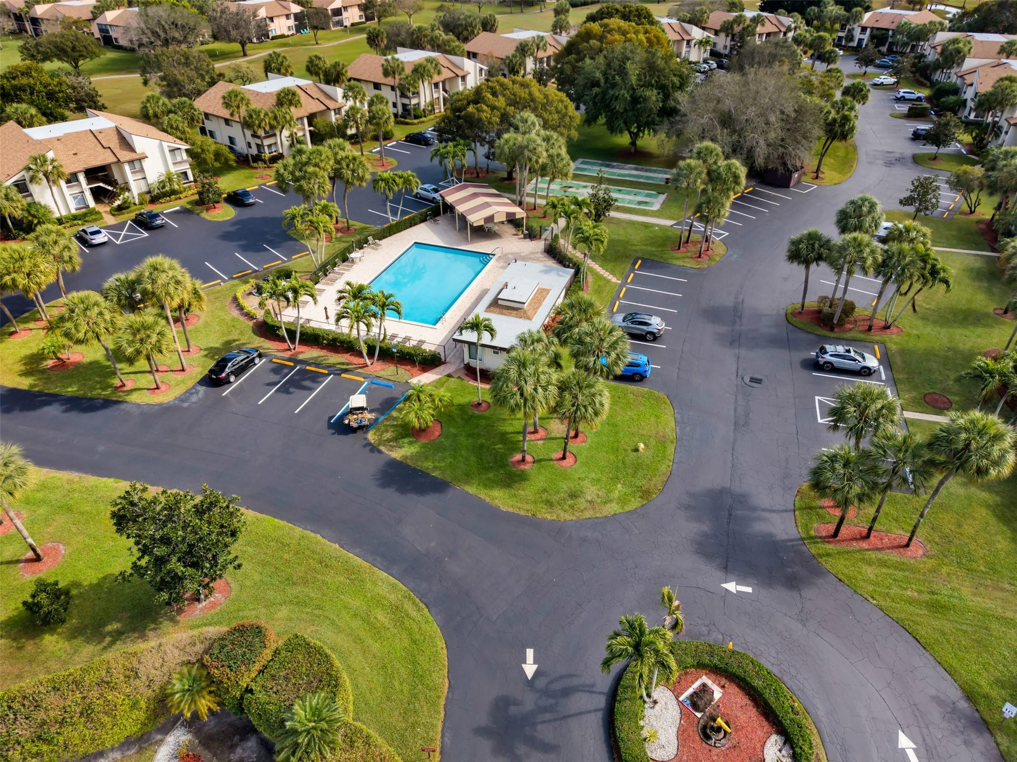 ALHAMBRA CIRCLE - Residential