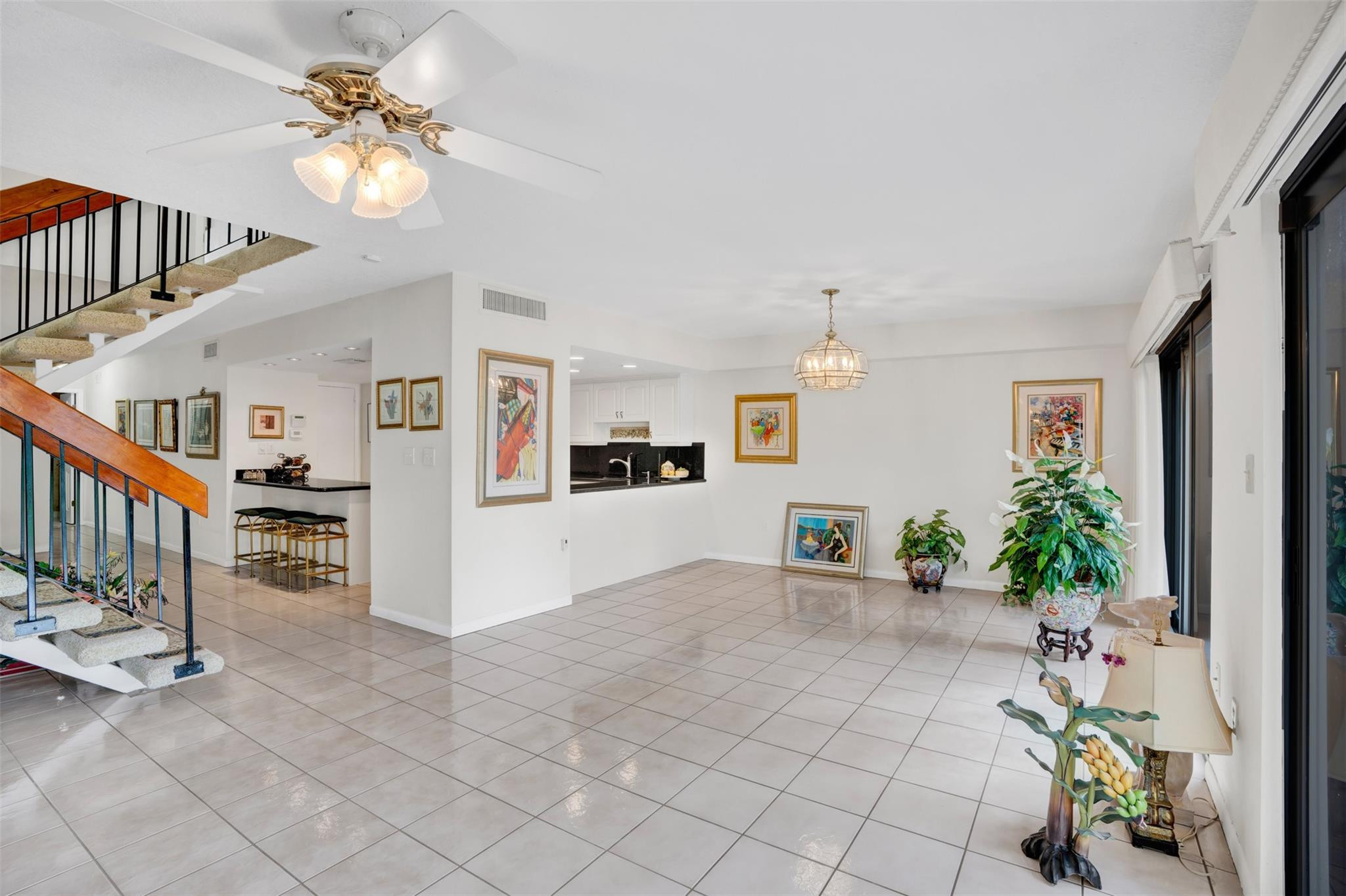 ALHAMBRA CIRCLE - Residential