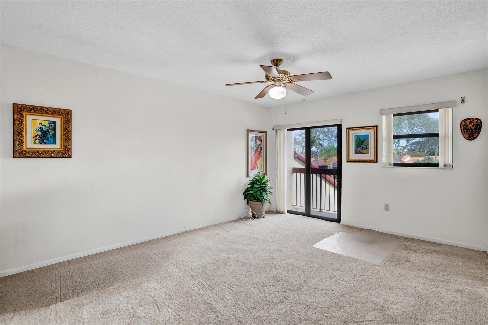 ALHAMBRA CIRCLE - Residential